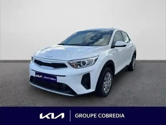 Blanc Occasion 2023 Kia Stonic Motion SUV | 14 990 € (Prix juste) - Image 1/4