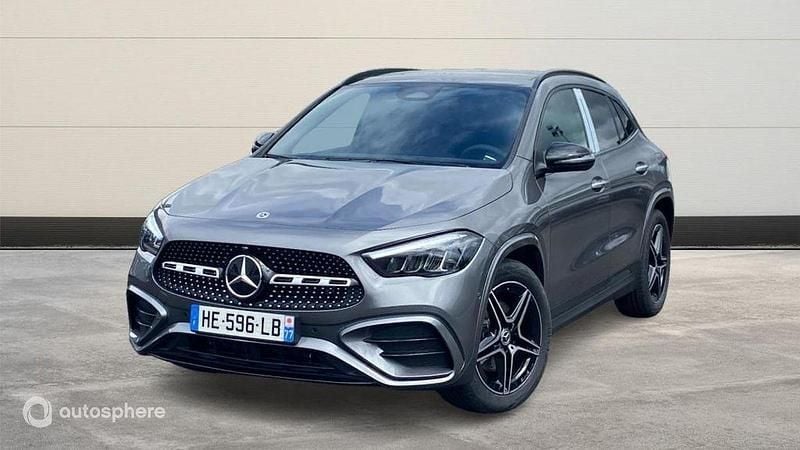 Gris Utilisé 2025 Mercedes GLA180 AMG line SUV | 49 990 € - Image 1/4