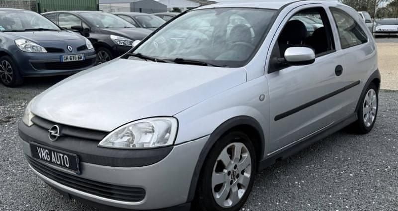 Occasion 2002 Opel Corsa Comfort Citadine | 2 990 € - Image 1/4