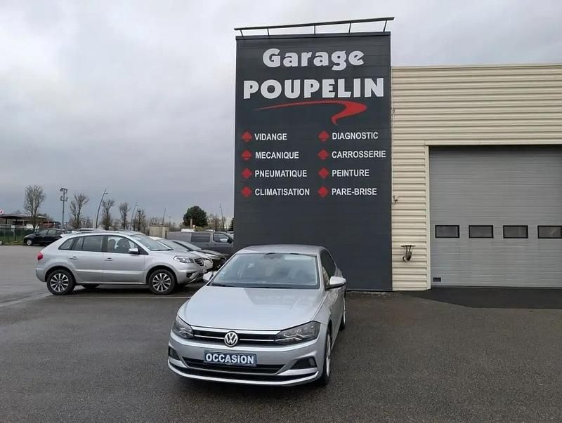 Gris Occasion 2018 VW Polo Berline | 13 990 € (Bon prix) - Image 1/4