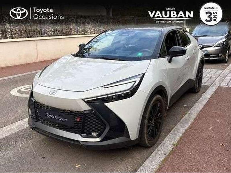 Utilisé 2024 Toyota C-HR Sport SUV | 33 900 € - Image 1/1