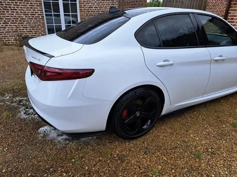 Utilisé 2016 Alfa Romeo Giulia Super Berline | 13 000 € - Image 1/4