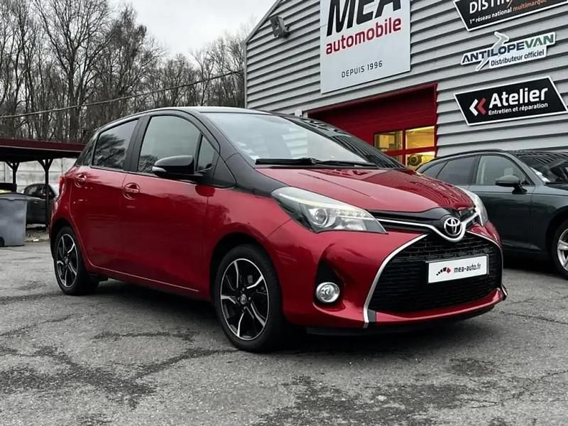 Rouge Occasion 2016 Toyota Yaris Style Berline | 9 980 € (Prix juste) - Image 1/4