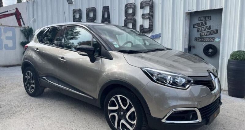 Beige Utilisé 2014 Renault Captur Intens SUV | 9 490 € (Bon prix) - Image 1/4