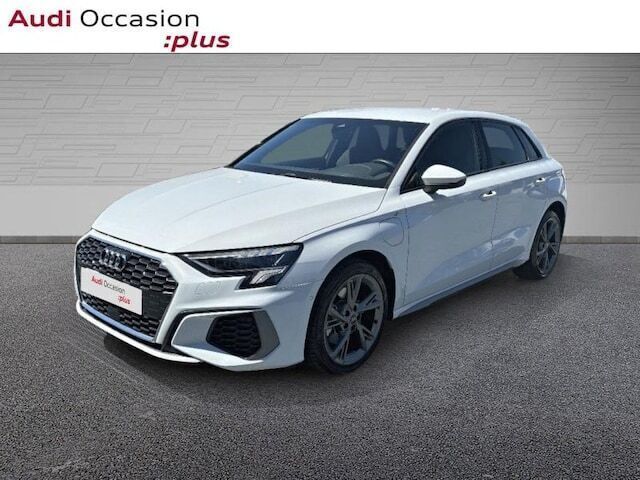 Blanc glacier métallisé Utilisé 2021 Audi A3 Sportback e-tron S-Line Berline | 29 900 € (Prix juste) - Image 1/4