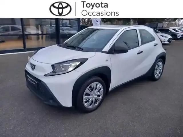 Blanc Occasion 2023 Toyota Aygo X Business Edition SUV | 12 290 € (Bon prix) - Image 1/4