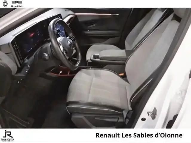 Occasion Renault Megane E-Tech Techno 161 kW (220 ch) 2023 Blanc glacier / toit noir étoilé SUV
