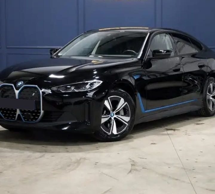 Noir Utilisé 2022 BMW i4 Berline | 27 000 € - Image 1/4