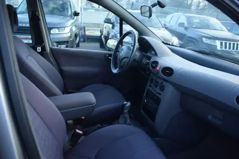 Image 2/4