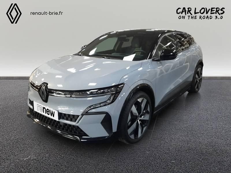 Gris Utilisé 2023 Renault Mégane Techno Berline | 24 980 € (Prix juste) - Image 1/4