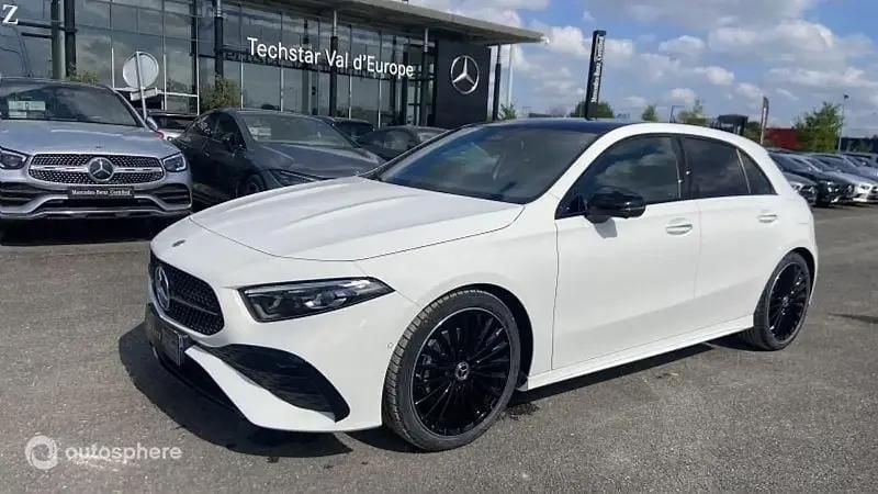 Utilisé 2025 Mercedes 200 AMG line Berline | 46 990 € - Image 1/4