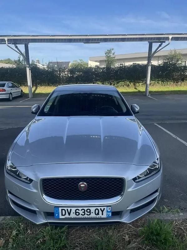 Occasion 2015 Jaguar XE Prestige Berline | 14 999 € (Prix juste) - Image 1/4