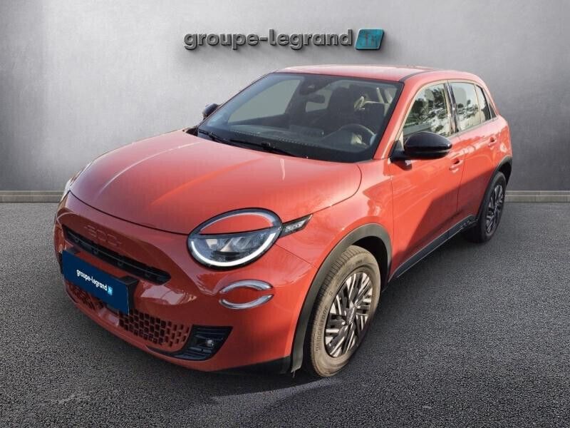 Utilisé 2023 Fiat 500e Red Citadine | 21 480 € (Super prix) - Image 1/4