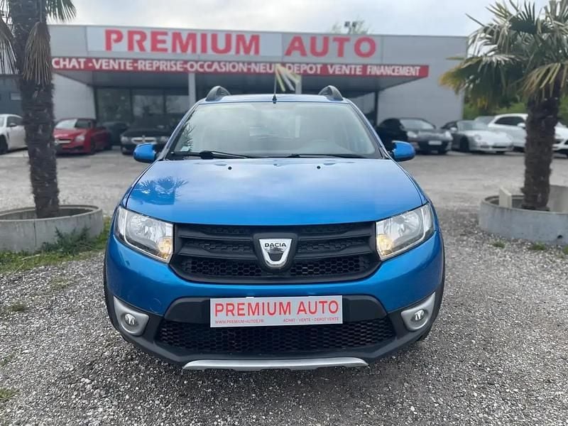 Bleu Occasion 2013 Dacia Sandero Stepway Berline | 6 990 € (Prix juste) - Image 1/4