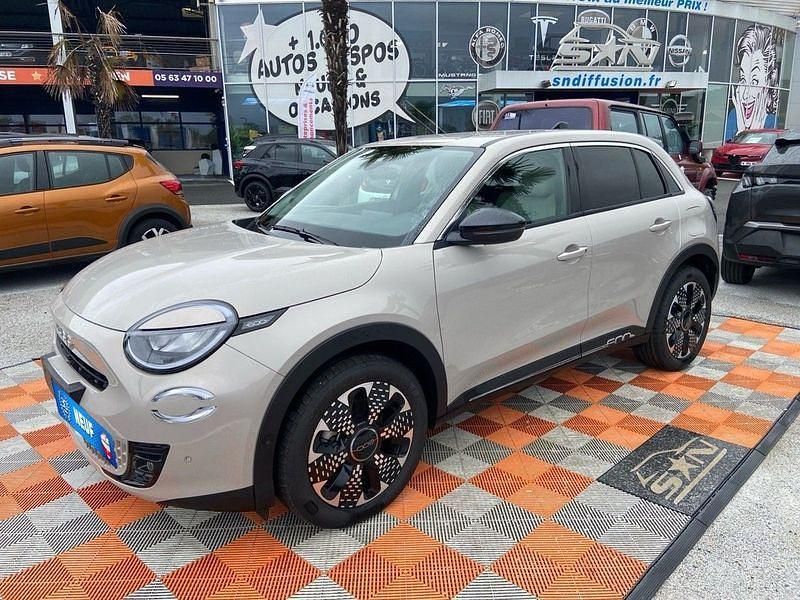 Sable earth Nouvelle 2025 Fiat 600 La Prima SUV | 25 750 € (Prix juste) - Image 1/4