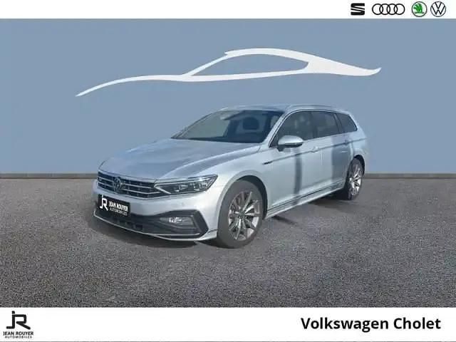 Gris argent Utilisé 2024 VW Passat Break | 38 999 € (Prix cher) - Image 1/4