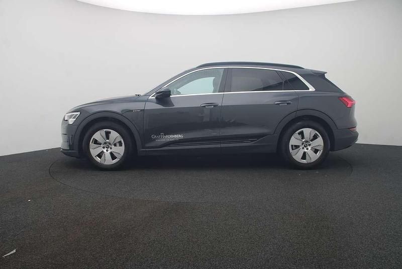 Occasion Audi e-tron Sport 300 kW (408 ch) 2023 Gris SUV