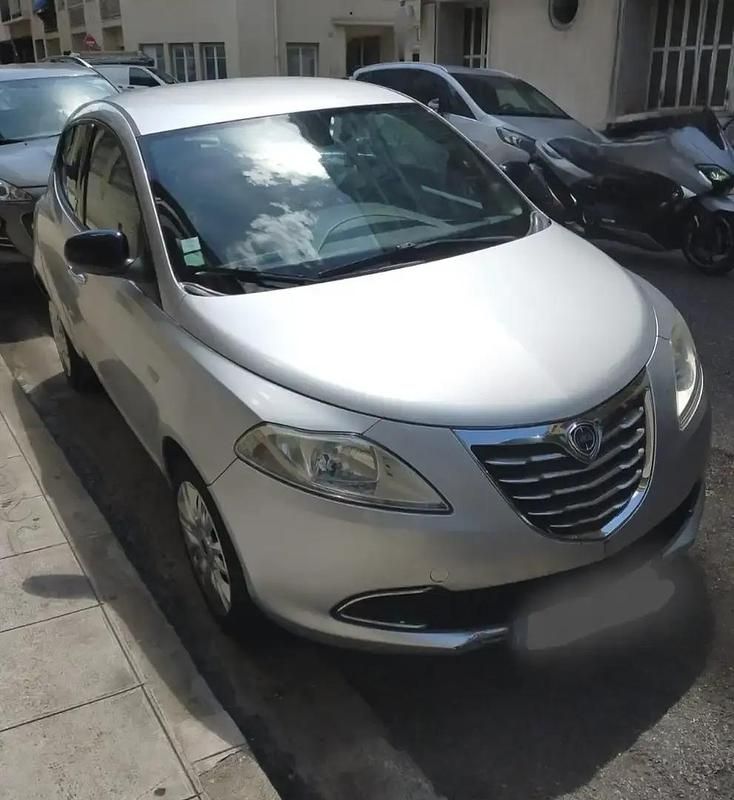 Utilisé 2011 Lancia Ypsilon Silver Citadine | 4 500 € - Image 1/2