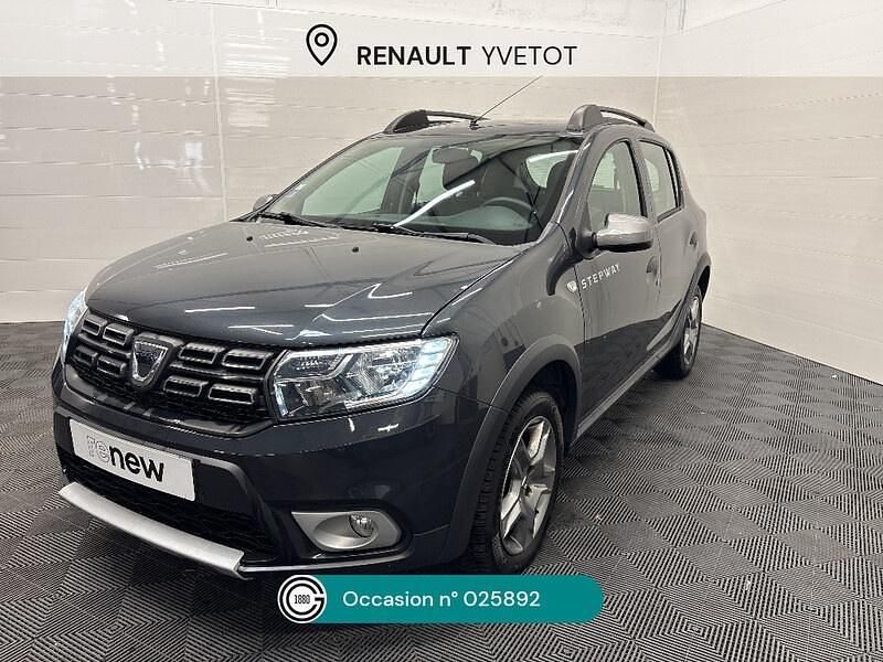 Gris Utilisé 2017 Dacia Sandero Stepway Citadine | 11 990 € (Prix cher) - Image 1/4