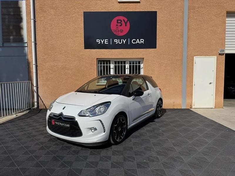 Blanc Utilisé 2012 DS Automobiles DS3 Sport Chic Berline | 7 990 € - Image 1/4