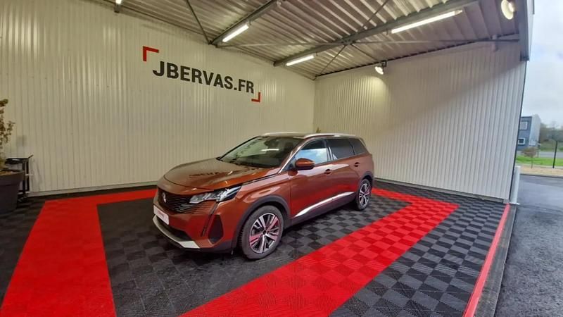 Utilisé 2021 Peugeot 5008 Allure SUV | 22 990 € (Prix juste) - Image 1/4