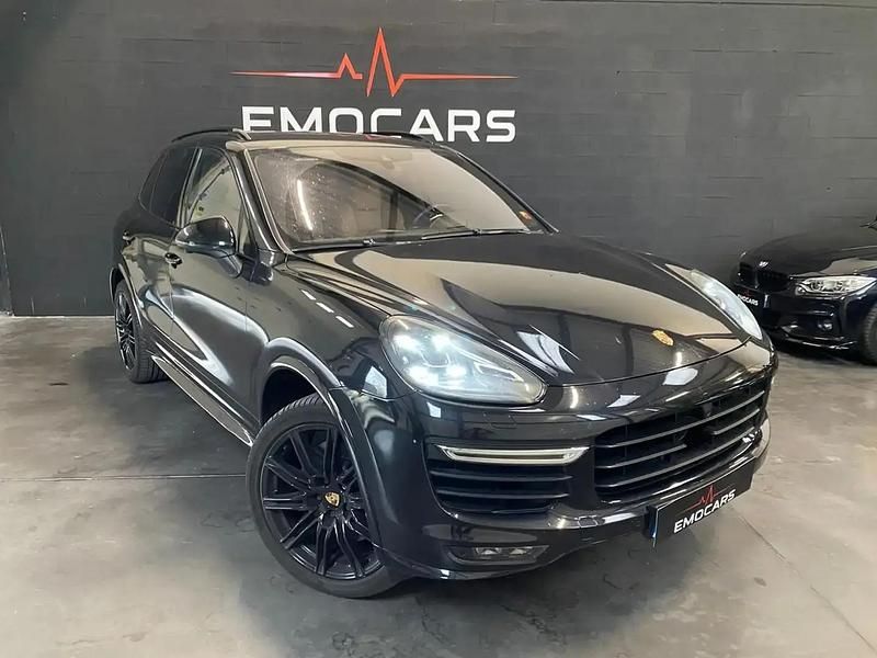 Noir Occasion 2015 Porsche Cayenne Turbo SUV | 48 990 € - Image 1/4