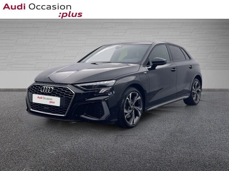 Noir Utilisé 2022 Audi A3 Sportback S-Line Berline | 30 540 € (Bon prix) - Image 1/4