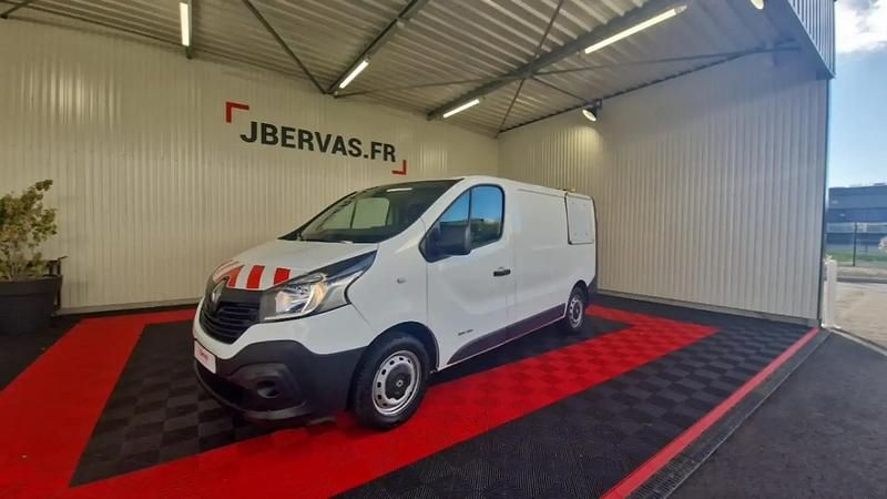 Blanc Utilisé 2017 Renault Trafic Van | 15 590 € (Bon prix) - Image 1/4