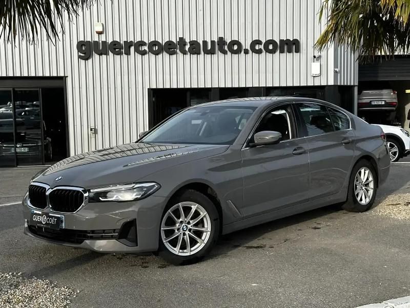 Gris Utilisé 2022 BMW 520 Berline | 31 990 € (Super prix) - Image 1/4