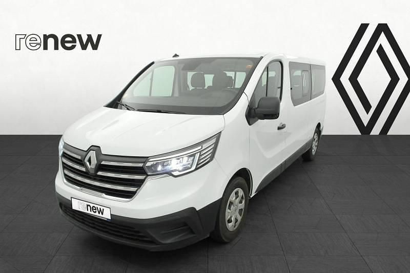 Blanc Utilisé 2023 Renault Trafic Zen Van | 29 989 € - Image 1/4
