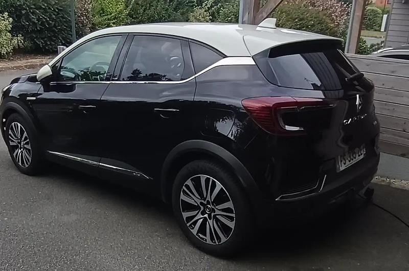 Noir Utilisé 2020 Renault Captur Initiale Paris SUV | 16 500 € (Bon prix) - Image 1/4