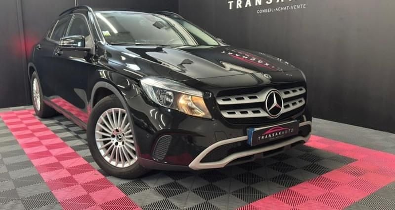 Noir Utilisé 2017 Mercedes GLA180 SUV | 14 990 € (Prix cher) - Image 1/4