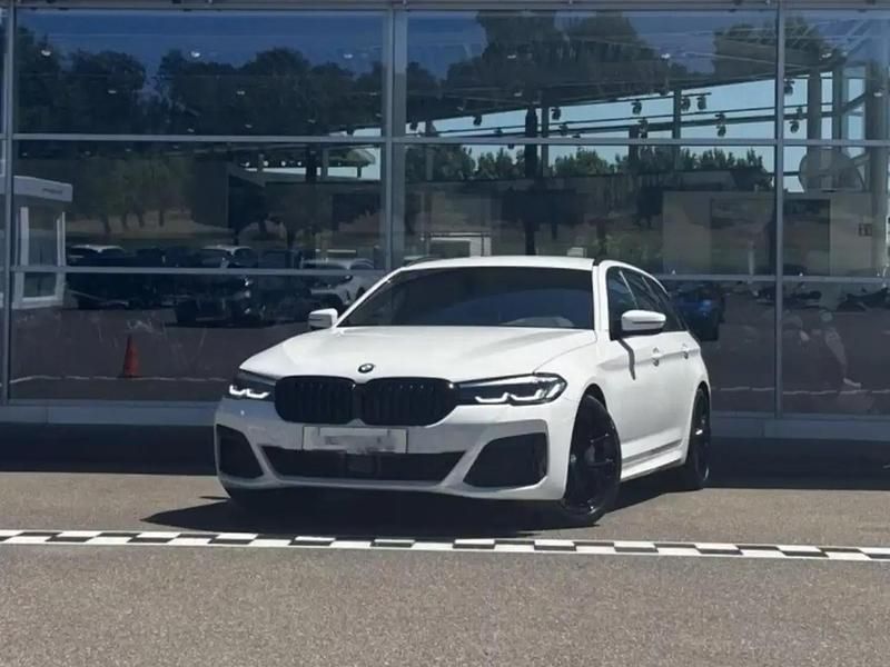 Blanc Utilisé 2022 BMW 530 M Sport Break | 52 990 € (Prix juste) - Image 1/4