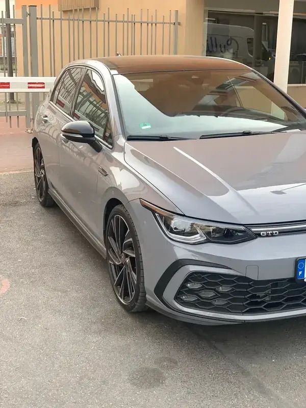 Gris Utilisé 2023 VW Golf VIII GTD Berline | 34 900 € (Prix juste) - Image 1/4