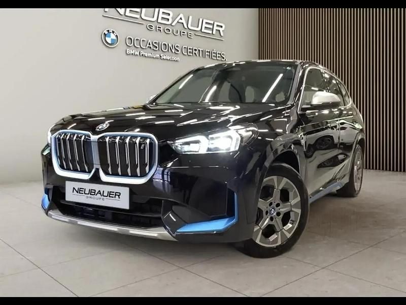 Noir Utilisé 2023 BMW iX1 xLine SUV | 37 860 € (Bon prix) - Image 1/4
