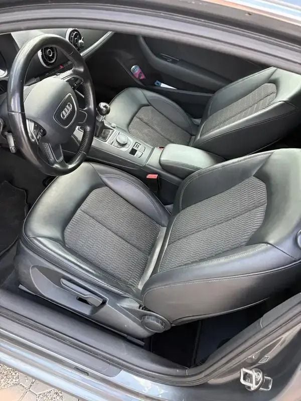 Image 2/4