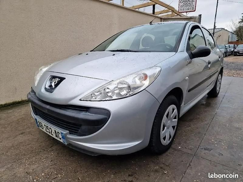Utilisé 2009 Peugeot 206 Berline | 3 950 € (Prix juste) - Image 1/4