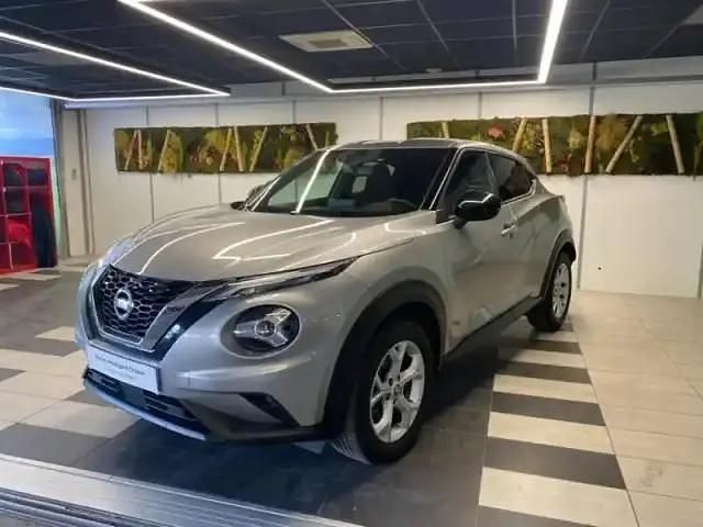 Gris perle métallisé Occasion 2021 Nissan Juke N-Connecta SUV | 16 990 € (Prix assez cher) - Image 1/4