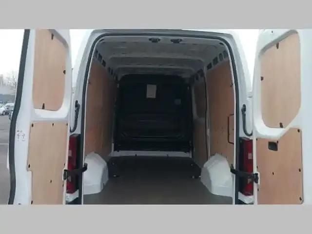 Occasion Renault Master 2024 Blanc minéral Berline