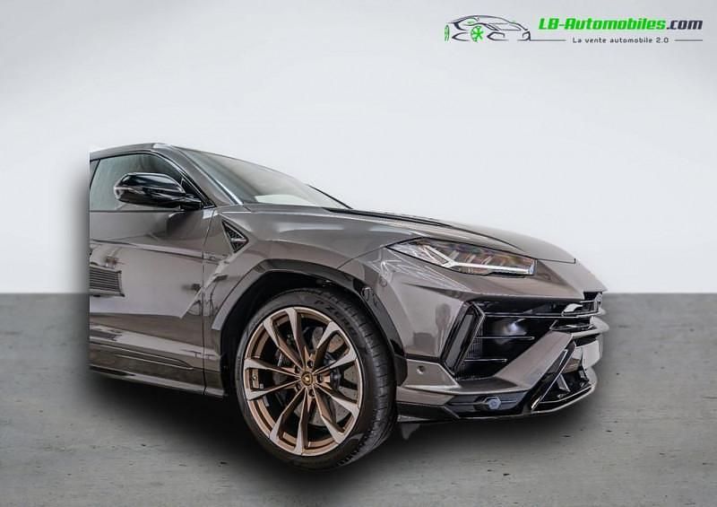 Utilisé 2024 Lamborghini Urus SUV | 328 300 € (Super prix) - Image 1/4