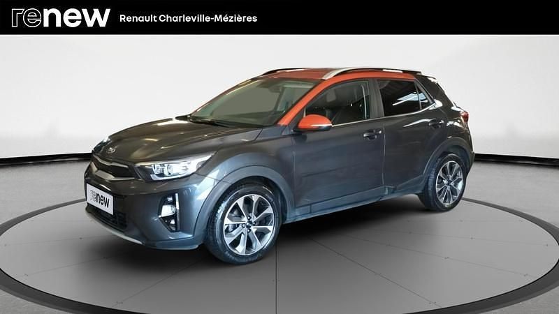 Gris Utilisé 2018 Kia Stonic Premium SUV | 14 690 € (Prix assez cher) - Image 1/4