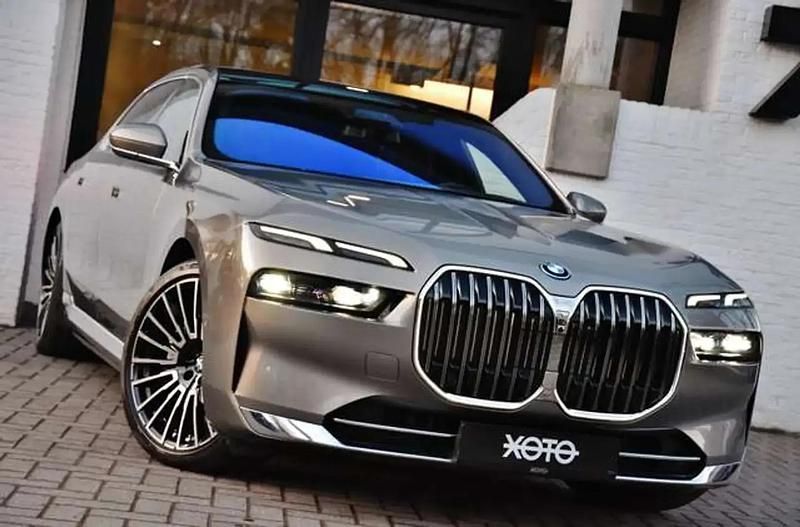 Occasion BMW 750e 313 ch (230 kW) 2024 Gris Berline