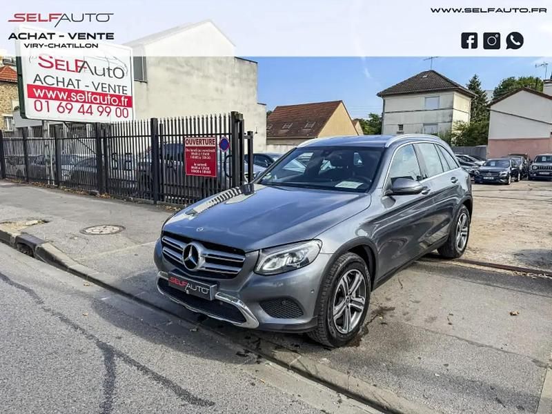 Gris Utilisé 2018 Mercedes GLC250 Executive SUV | 16 300 € (Prix assez cher) - Image 1/4