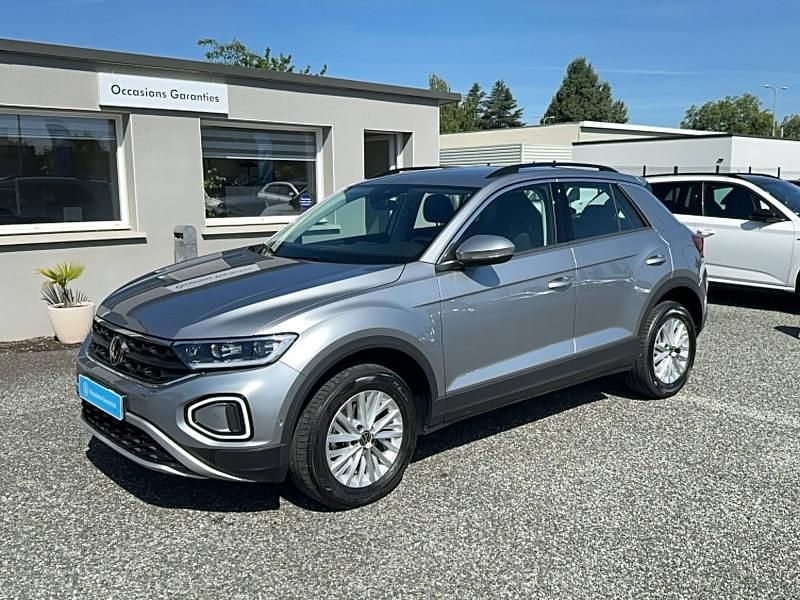 Gris Utilisé 2024 VW T-Roc Life SUV | 29 740 € (Prix juste) - Image 1/4