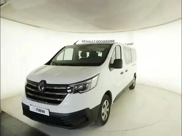 Blanc Occasion 2023 Renault Trafic Zen Monospace | 34 980 € - Image 1/4