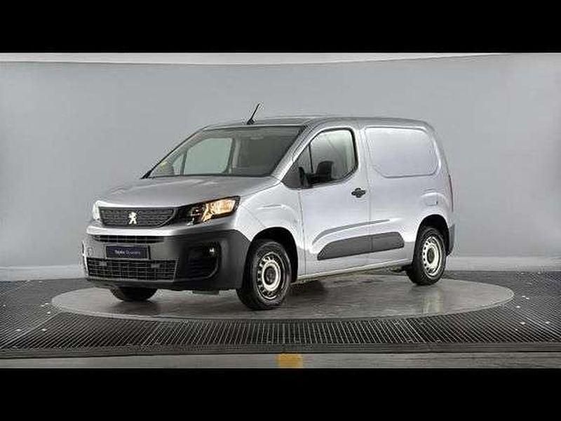 Utilisé 2022 Peugeot Partner S Van | 15 299 € - Image 1/1