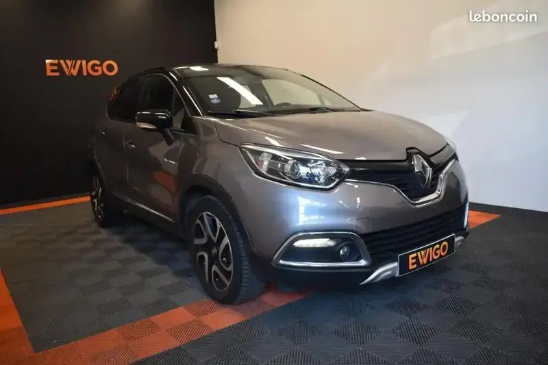 Gris Utilisé 2017 Renault Captur SUV | 8 990 € (Bon prix) - Image 1/4