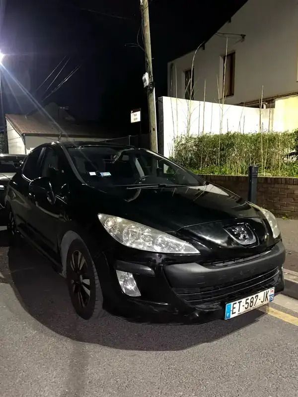 Utilisé 2008 Peugeot 308 Berline | 3 600 € (Prix juste) - Image 1/4