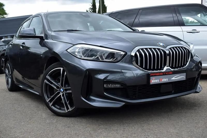 Gris Utilisé 2021 BMW 120 M Sport Citadine | 29 900 € (Prix juste) - Image 1/4