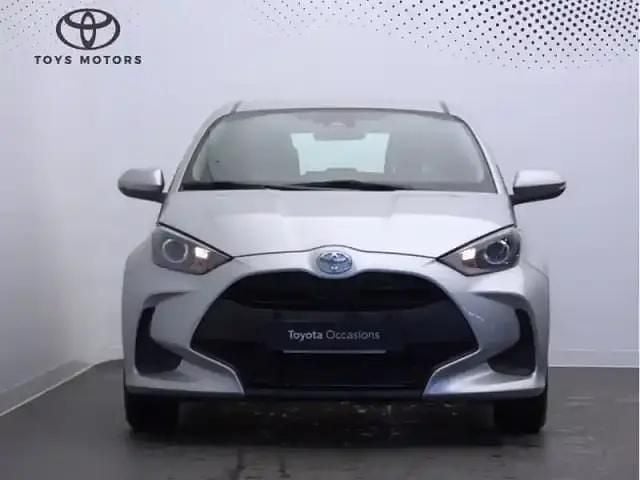 Occasion Toyota Yaris 2023 Gris clair Citadine